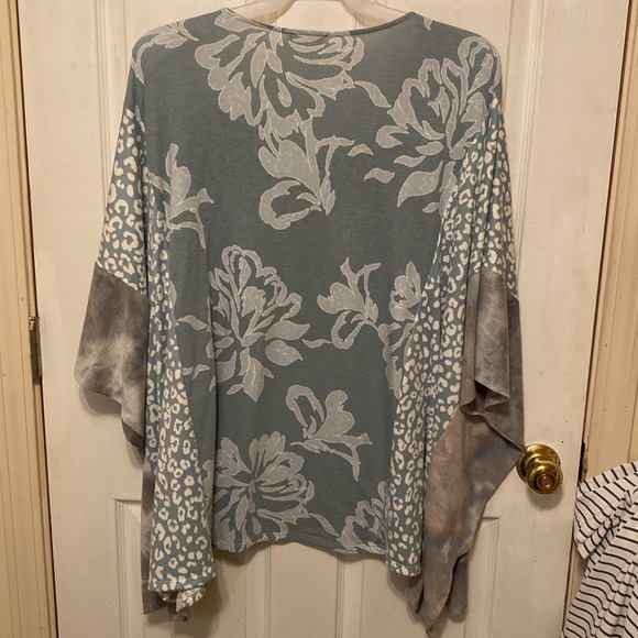 Women’s Oddy blouse size 3x - Picture 6 of 6